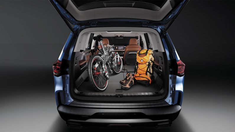 
								Maxus D90 Pro Diesel 2.0TT 8AT 4WD 7-Seat  Executive Luxury  2022 full									