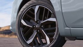 Nissan Sunny 2024
